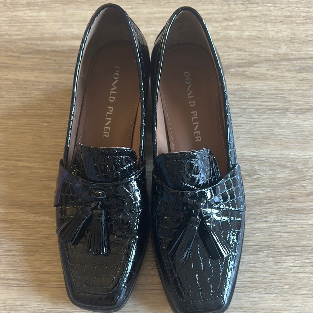 Donald J. Pliner Black Patent Leather Loafers with Tassels